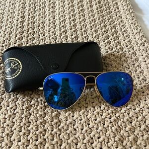 Ray-Ban aviator glasses
